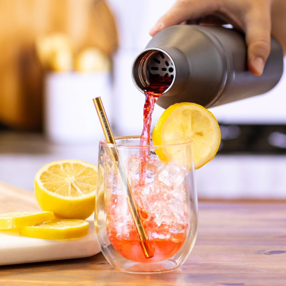cocktail-shaker-lid-f1 Cocktail_Shaker_lifestyle_1_0f873eef-26b9-477a-b301-4dde25c00201.png